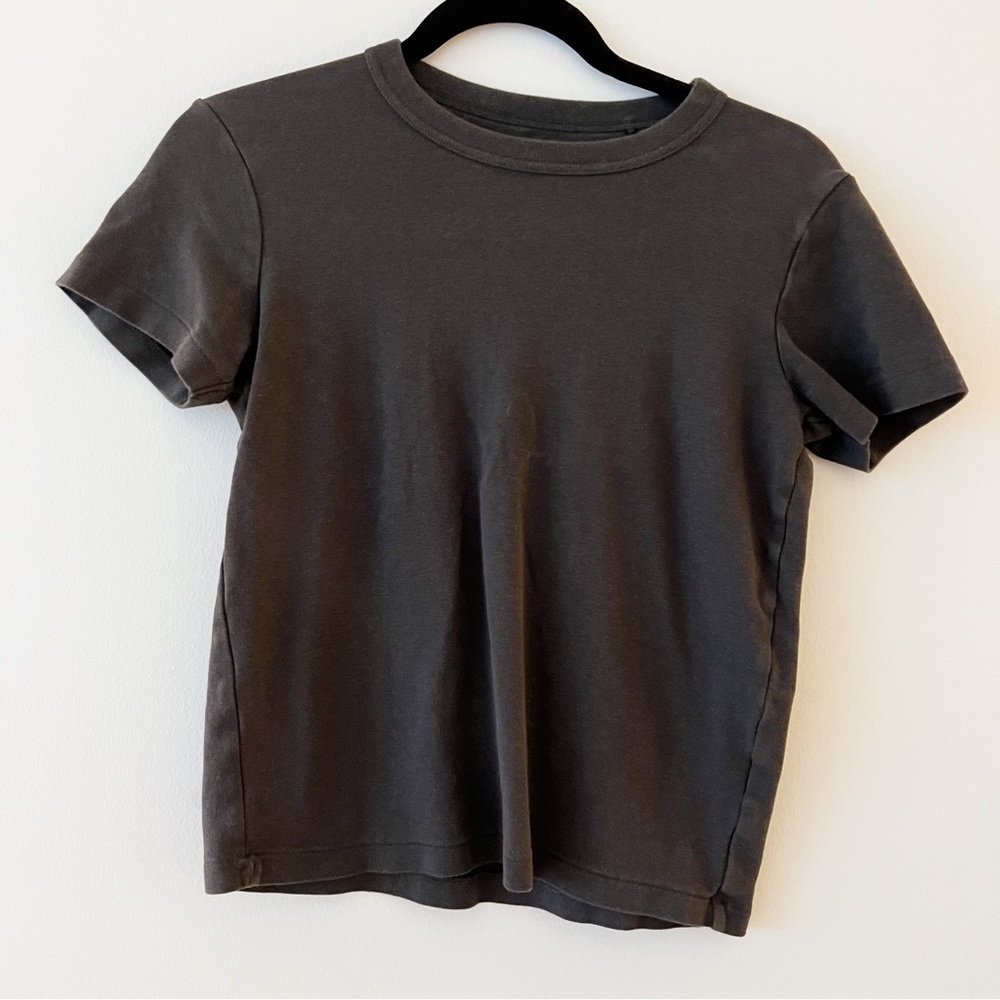 NWOT Uniqlo Two Packs of Uniqlo T Shirt